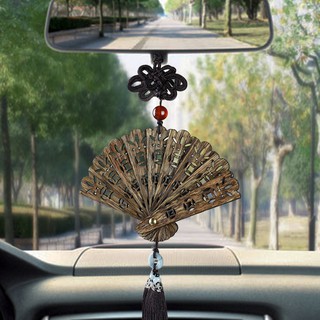 Quạt trầm hương treo xe ô tô làm từ sánh trầm hương, vật phẩm phong thủy đem lại bình an, may mắn cho gia chủ