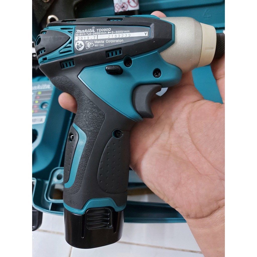 Máy bắt vít pin Makita TD090DWE 10.8V