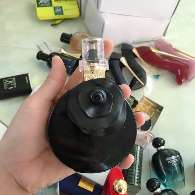 Thanh lý nước hoa sân bay