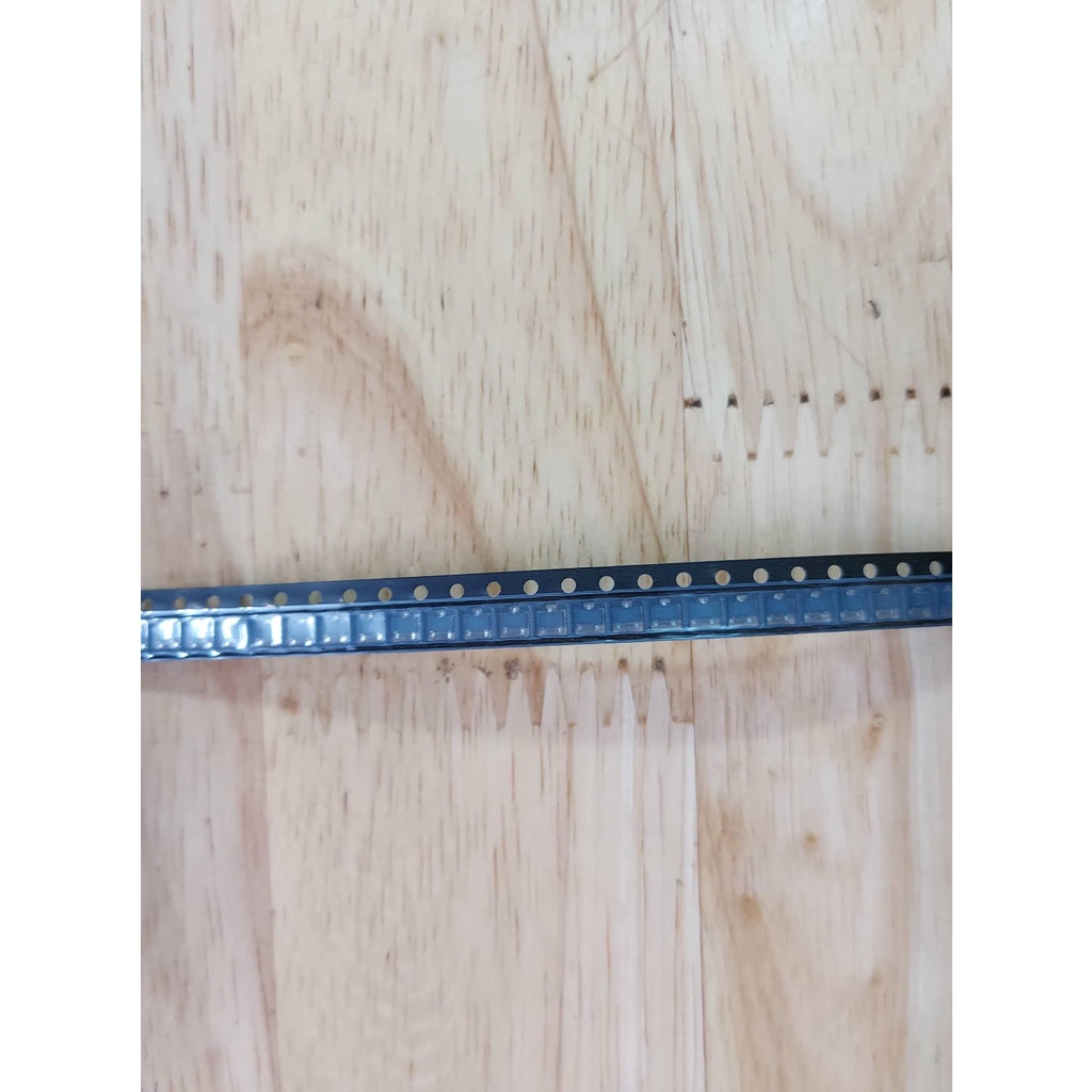 Gói 20 con ( Digital Transistor ) Transistor số Dán nghịch NPN DTC143EK DTC143 143 sot23 pnp 50v !