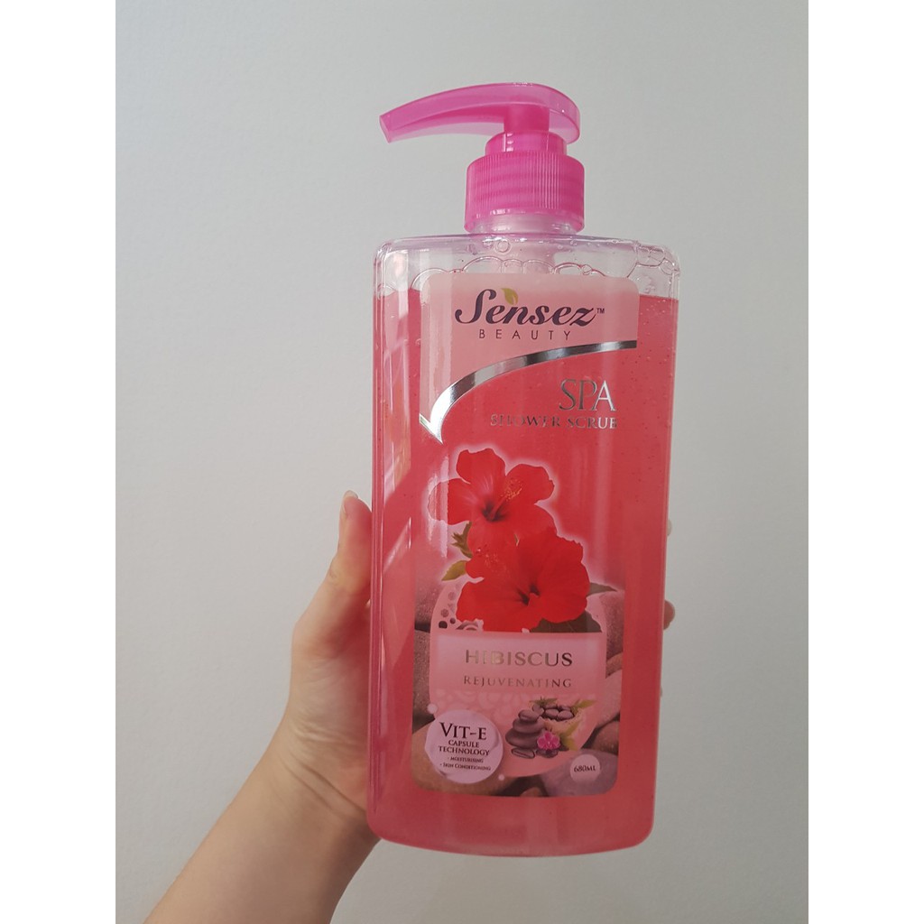 Sữa tắm [TẨY TẾ BÀO CHẾT, DƯỠNG ẨM, SÁNG DA] Sensez beauty hương Hibiscuss có hạt massage 680ml