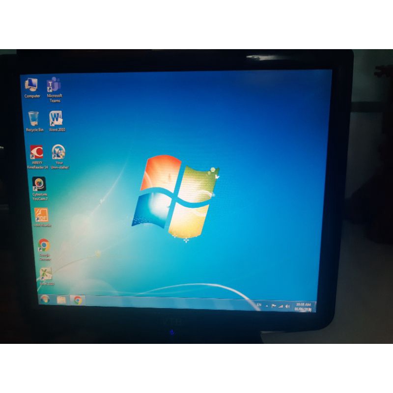 Màn hình máy tính 17 inch vuông