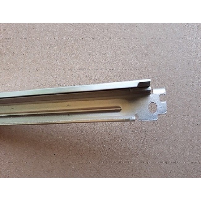 Gạt thiết hộp mực HP 107a, máy in M135a, M137fdn, M135w, M107w . Là thanh gạt cạnh trục từ