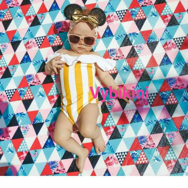 Combo gia đình gồm bố mẹ bé gái bé trai