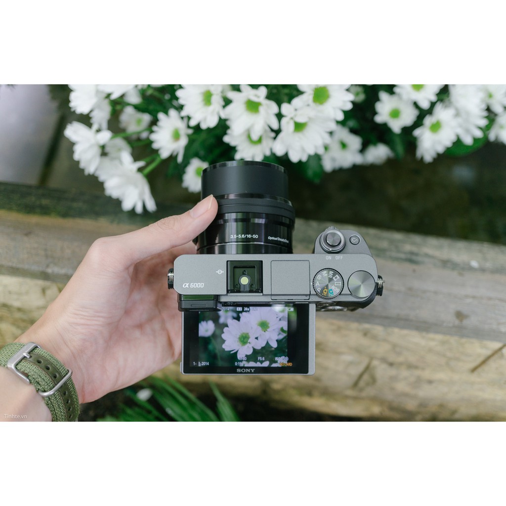 Máy ảnh Sony A6000 + ống kính 16-50mm Oss -  24.3 MP - Wifi  - Đẹp 98%