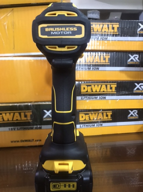 Khoan Dewalt DCD709 không than