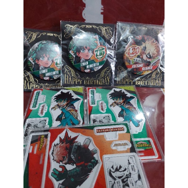 Huy hiệu + standee sinh nhật BnHA