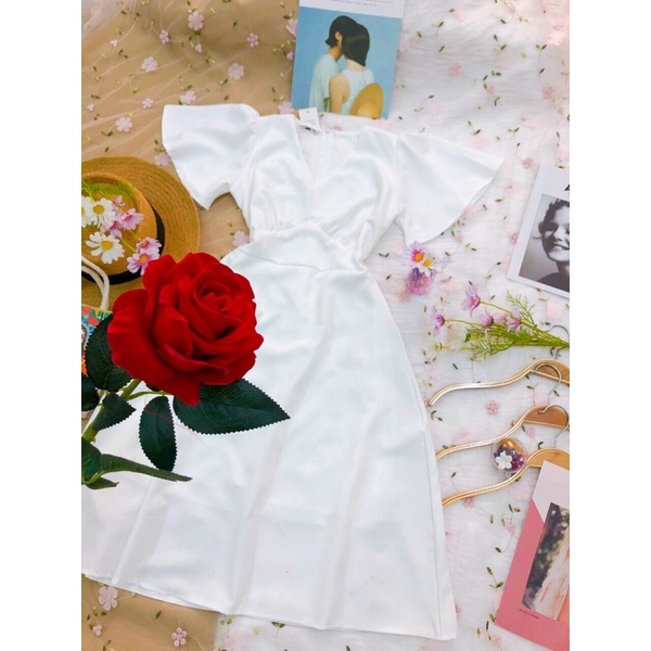 Đầm dạo phố tay rũ dễ thương