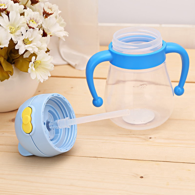 Bình đựng nước có ống hút xinh xắn cho bé
