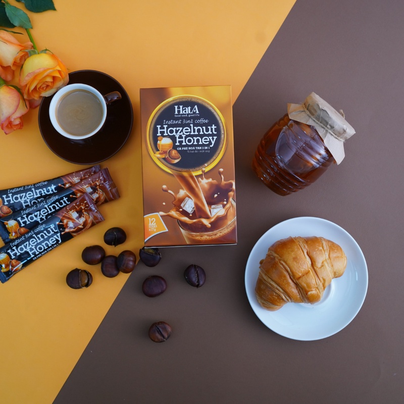 Cà Phê Hòa Tan Hạt Arabica Nguyên Chất Hương Vị Hạt Dẻ Mật Ong 1 Hộp 12 Gói 204g