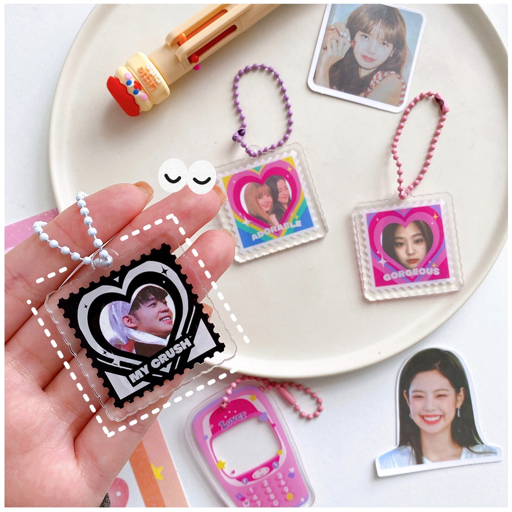 Móc Khóa Acrylic Trong Suốt Hình Kpop Dễ Thương