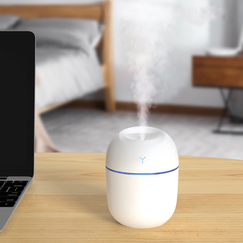 Máy điều ẩm mini Fnelse 220ml sạc USB đặt trên xe hơi