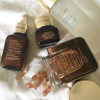 Viên nang Estee Lauder
