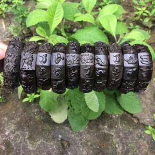 Vòng tay gỗ Mun