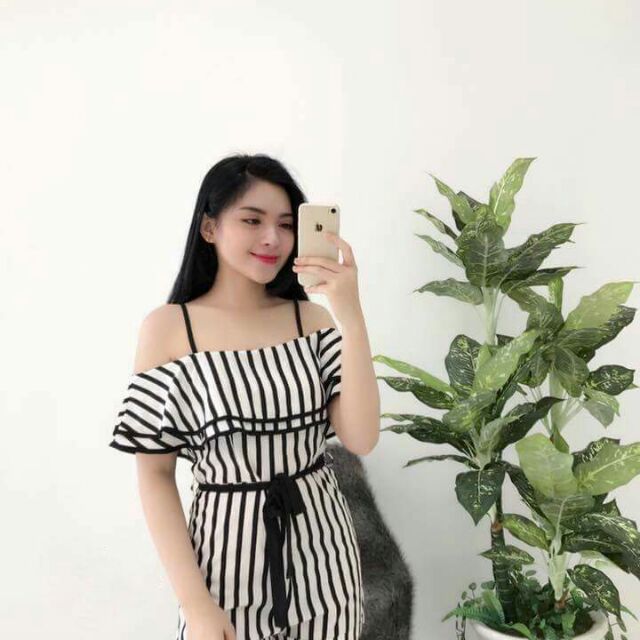 Jum kẻ trễ vai.