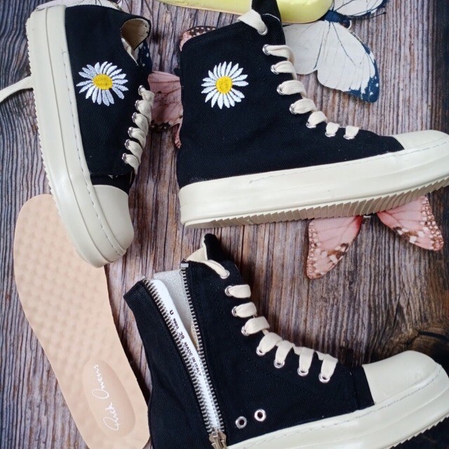 (XẢ KHO) Giầy nữ sneaker r-o hoa cúc trắng đế thơm