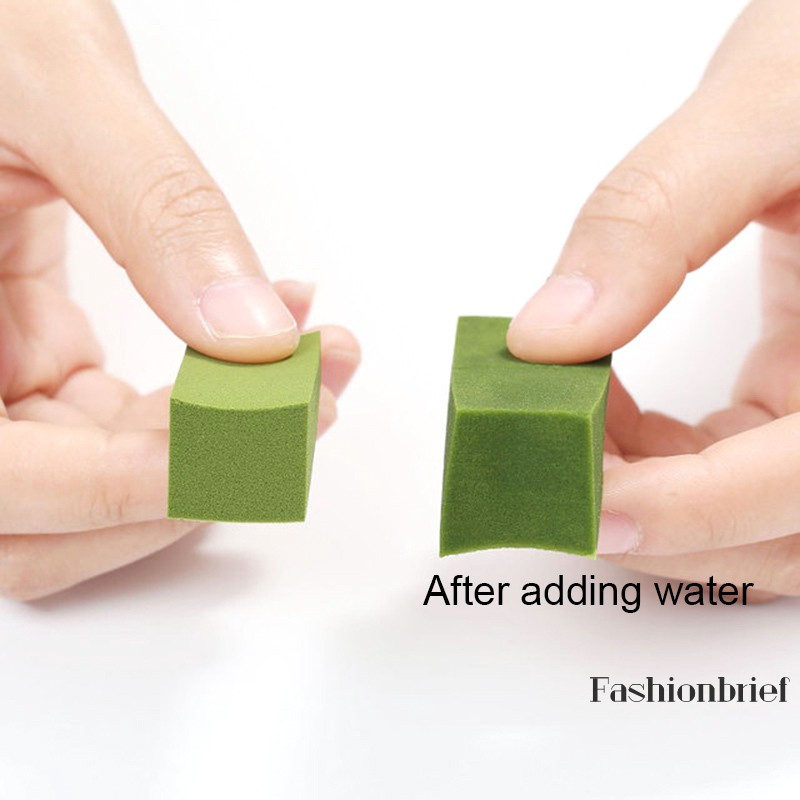 [Hàng mới về] Bộ 24 bông trang điểm bằng xốp ưa nước mịn màng hình tam giác kích thước nhỏ