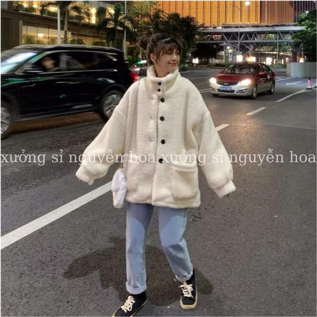 Áo khoác lông -cúc đen trắng kèm túi đeo chéo siêu ấm siêu hot hit về hàng.METSHOP