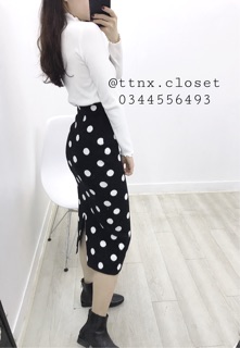 Chân váy len chấm bi