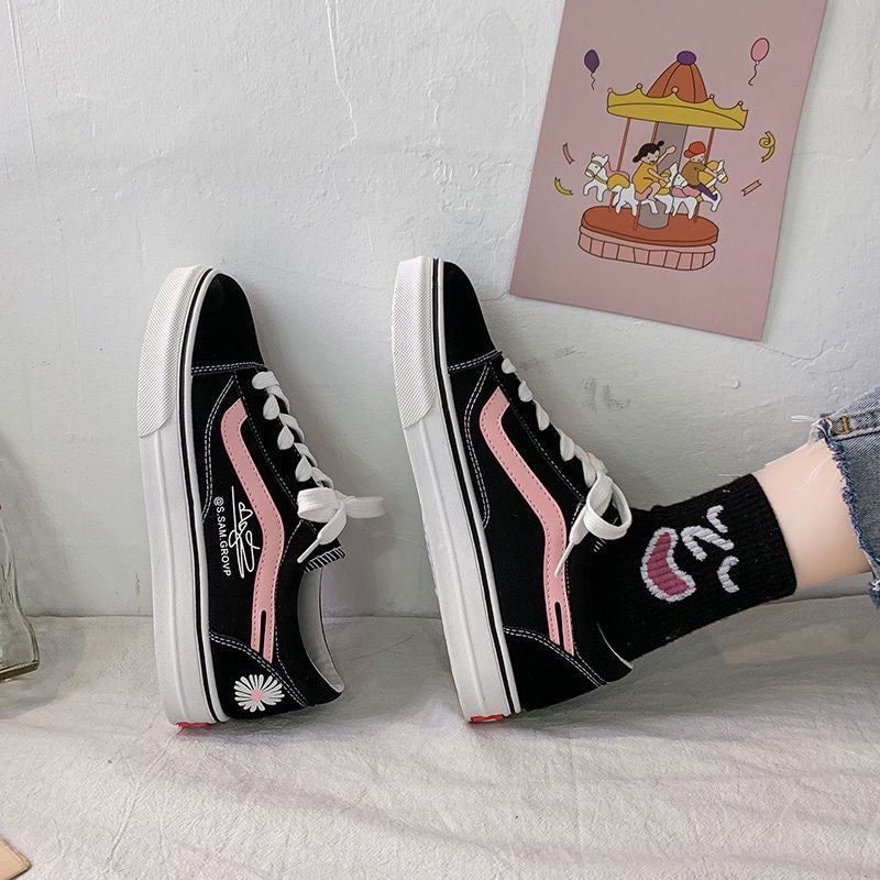 Giày Thể Thao Nữ Basic Chất Liệu Da Mềm Thời Trang BLUEWIND 68837