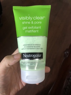 Sữa rửa mặt Neutrogena