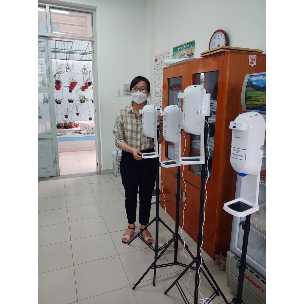 Máy xịt khuẩn kết hợp đo thân nhiệt ECOVY L5 Plus (Sản phẩm chất lượng tiêu chuẩn Hàn Quốc)