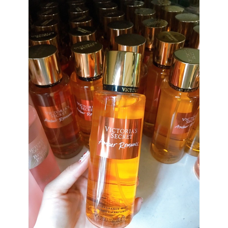 XỊT THƠM BODYMIST AMBER