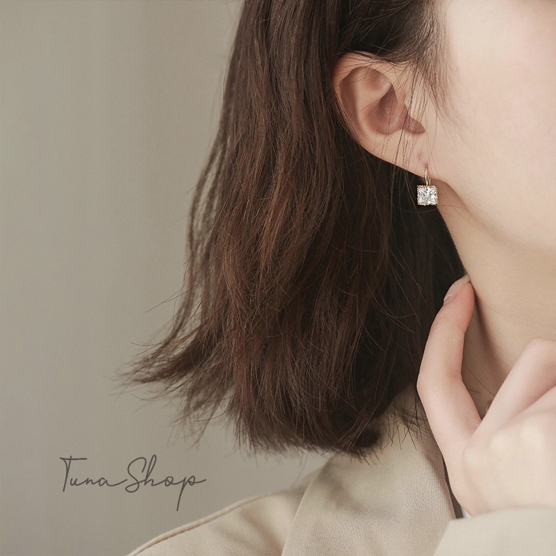 Khuyên tai gắn đá vuông/ Bông tai Bạc cao cấp _ 𝐂𝐚𝐦 𝐤𝐞̂́𝐭 𝐜𝐡𝐮𝐚̂̉𝐧 𝐁𝐚̣𝐜 _ TUNA SILVER