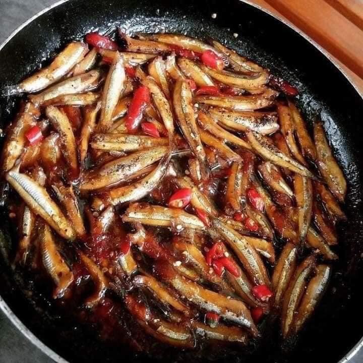 Cá cơm làm sạch bỏ đầu khay 500g