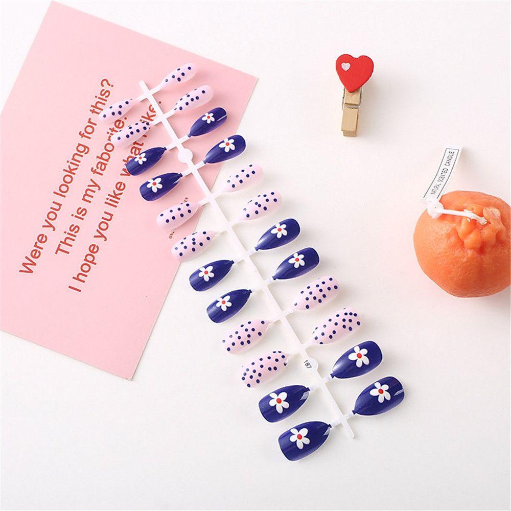 Set 24 Móng Tay Giả Ngắn Trang Trí Nghệ Thuật