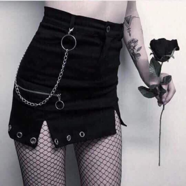 Chân váy nữ đen có kèm dây xích ring Ulzzang xẻ tà cá tính