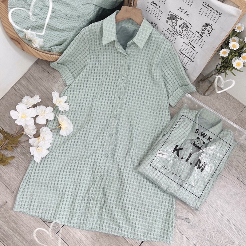 Đầm sơ mi xanh xốp kẻ ô