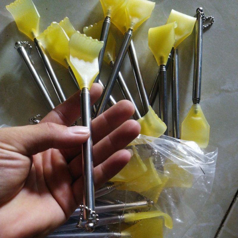 Gậy gái lưng inox có thể kéo dài 53cm tiện lợi hữu ích..!