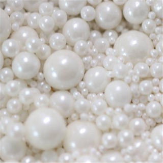 cốm lẫn trang trí bánh trắng