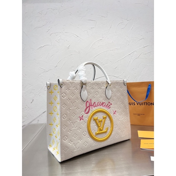 Túi xách LV ON THE GO SUPER