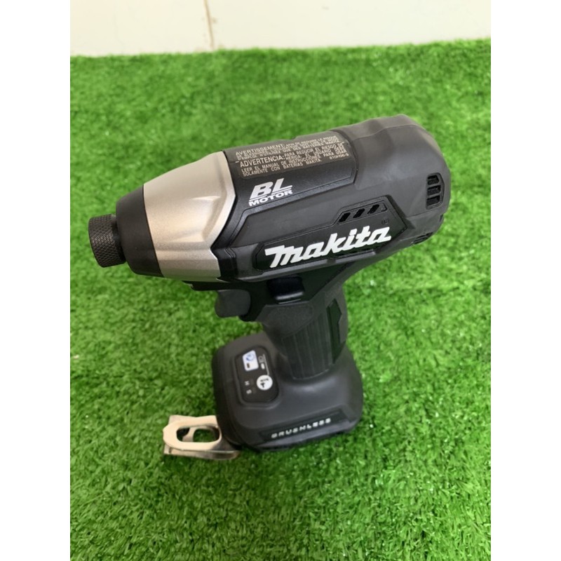 máy bắn vít makita XFT15