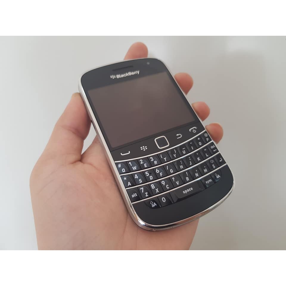 BlackBerry 9900 xách tay chính hãng, zin nguyên bản, hoạt động hoàn hảo