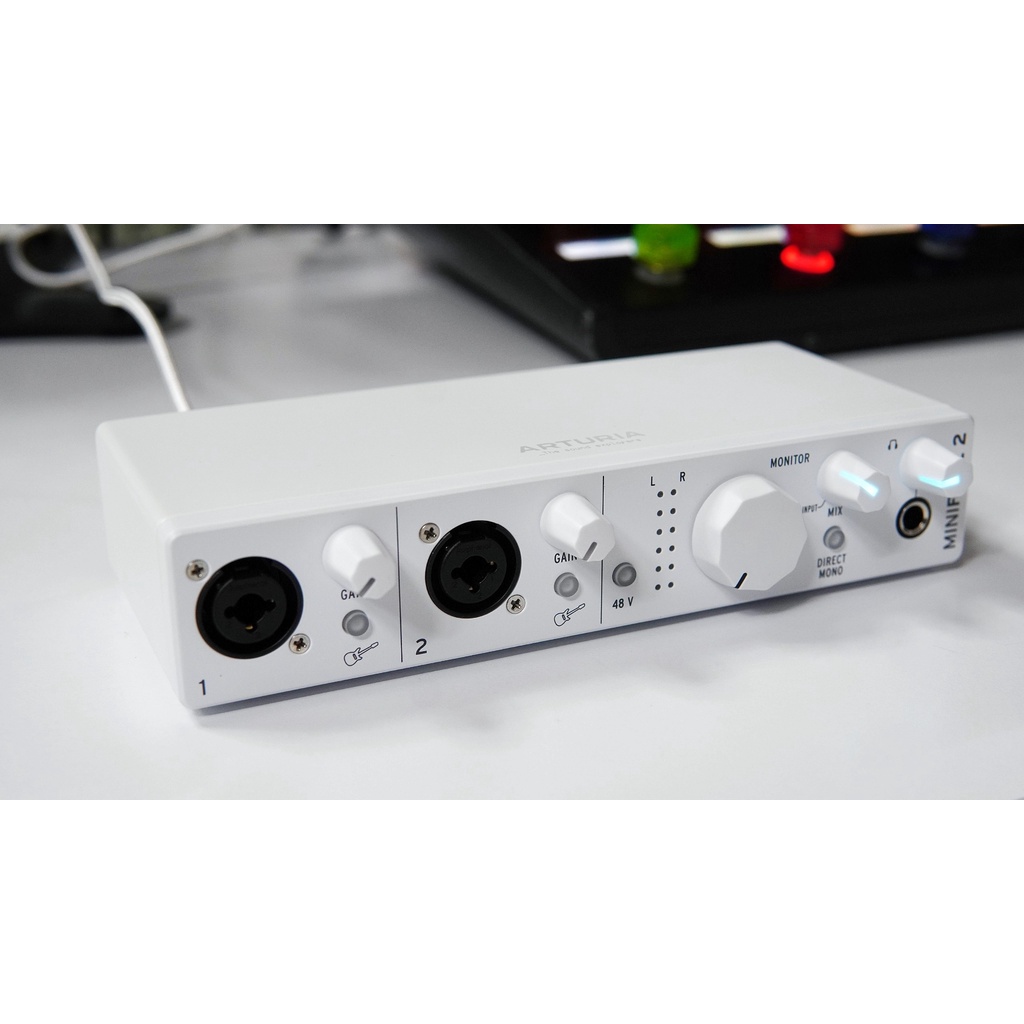 Arturia Mini Fuse 2 - Màu Trắng - Soundcard thu âm, live stream chất lượng cao