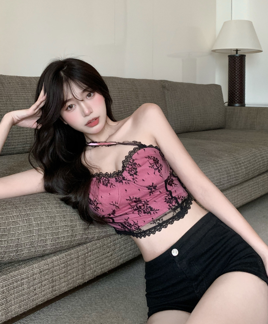 Korean sexy 🌼 lace small strap vest 👗 summer new big code fat mm slim slim hot sister shirt