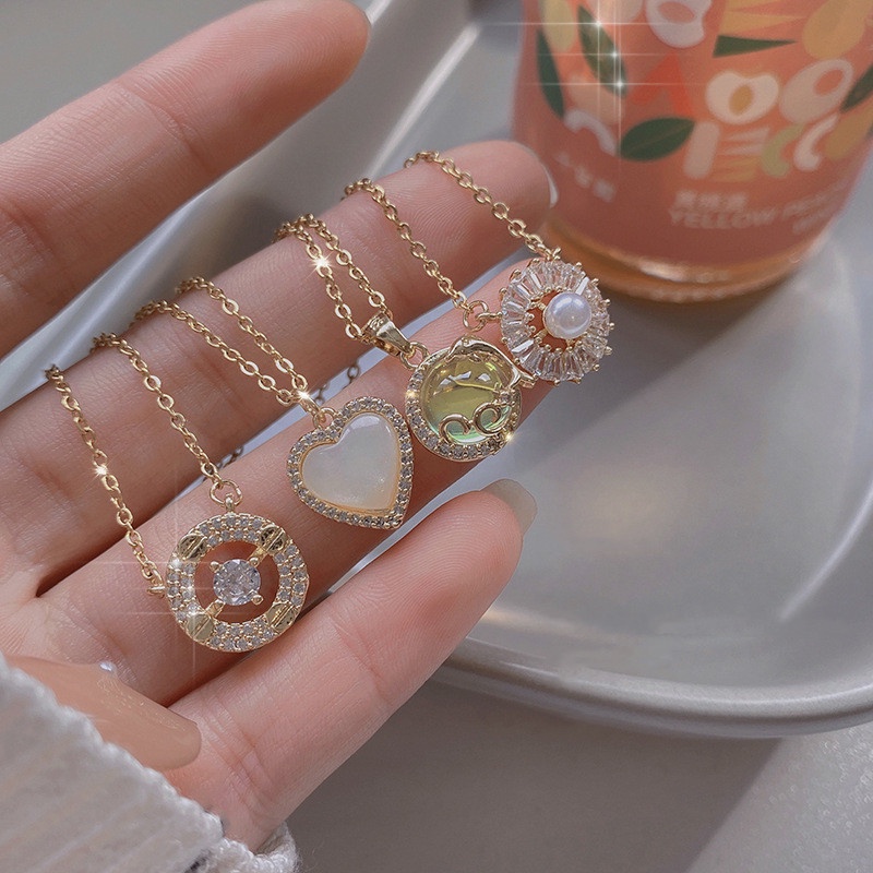 Vòng cổ Bằng Thép Titan Mặt Trái Tim Đính Đá Và Ngọc Trai Thời Trang