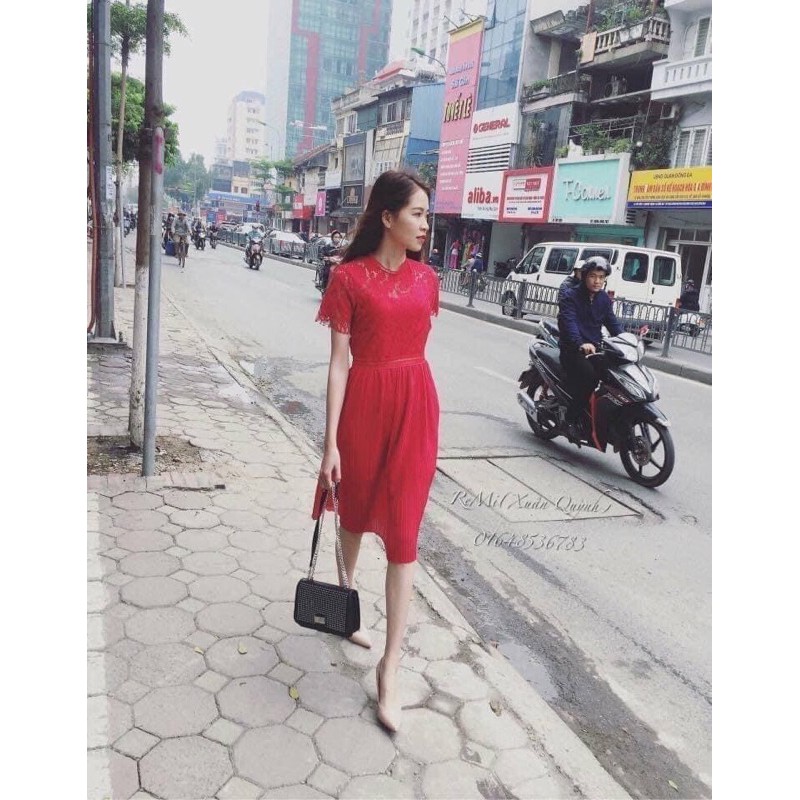 Váy ren đỏ xếp ly (sale)