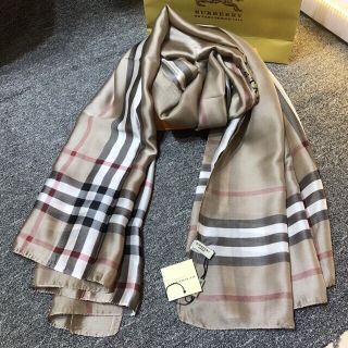 Khăn choàng bbr cao cấp