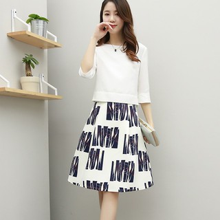 Set chân váy lưng cao và áo thun tay lửng thời trang quyến rũ cho nữ