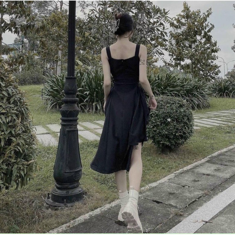 Váy đen xẻ + khuy vuông TTC866