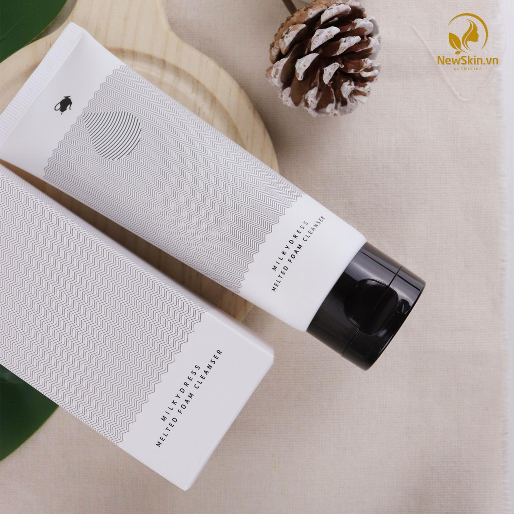 Sữa Rửa Mặt Dưỡng Ẩm Cho Da Khô Milky Dress Melted Foam Cleanser