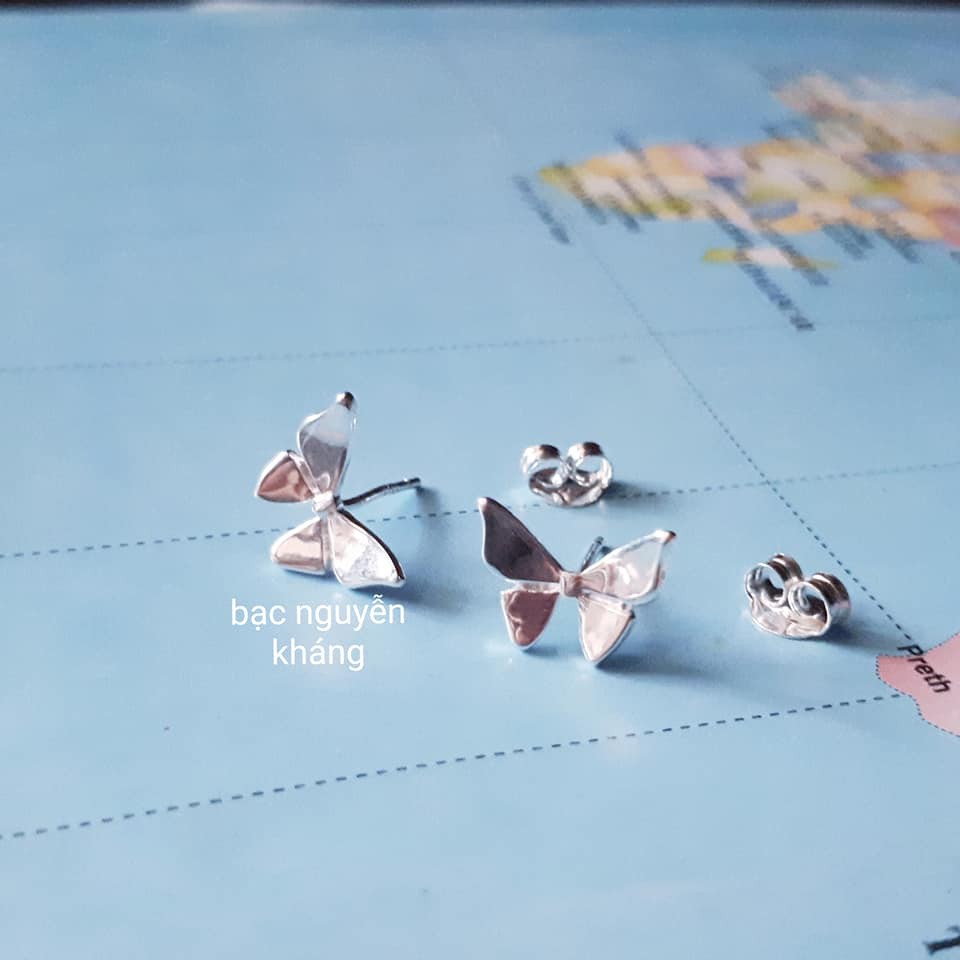 1 ĐÔI NỤ TAI BẠC HÌNH CON BƯỚMM CHO NỮ