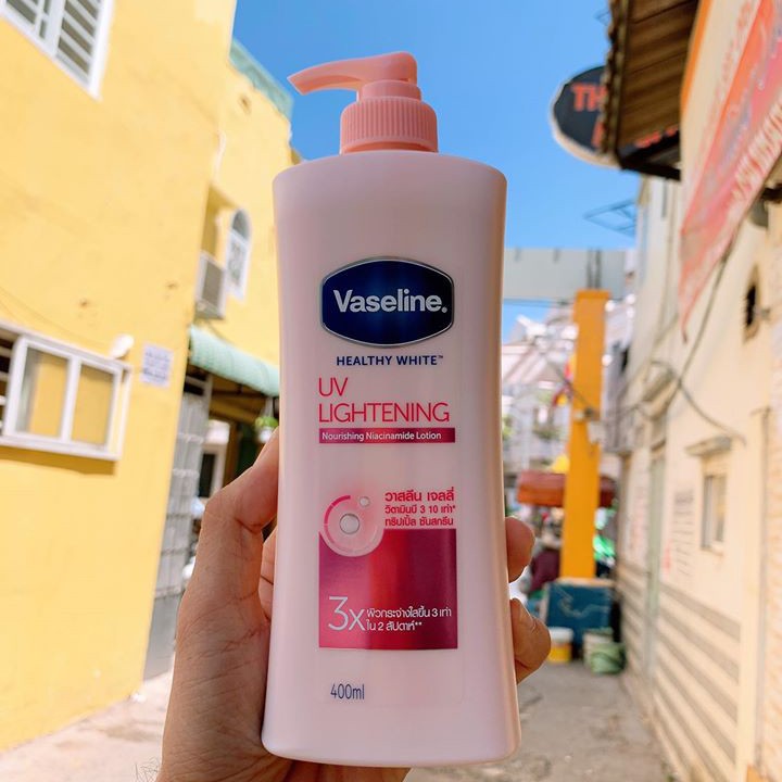 Sữa dưỡng thể trắng da Vaseline 350ml Thái Lan- Chống nắng, trắng da và dưỡng ẩm