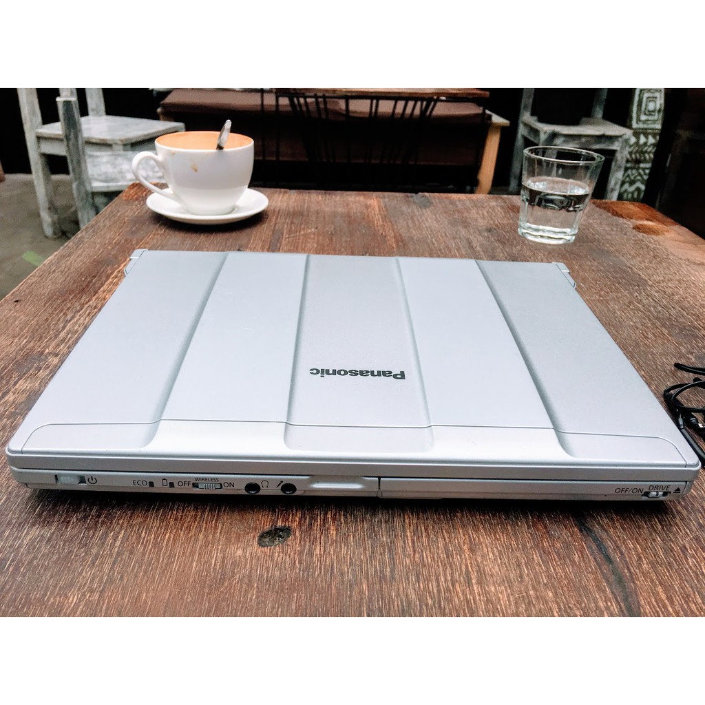 Laptop Panasonic CF-S9/N9 Chip Core i5 - Siêu nhẹ, bền bỉ