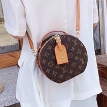 Túi trống trong hàng loại 1 sai 18 đựng vừa điện thoại đồ trang điểm ( video thật có bảng tên shop)