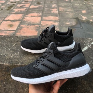 Giày Sneaker u tra bót